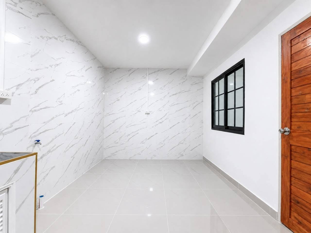 หมู่บ้านแสงตะวัน รังสิต – คลอง11